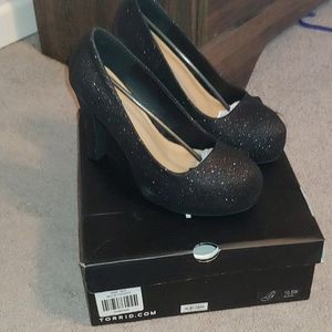 Torrid Black Glitter Platform Pumps (NEW)